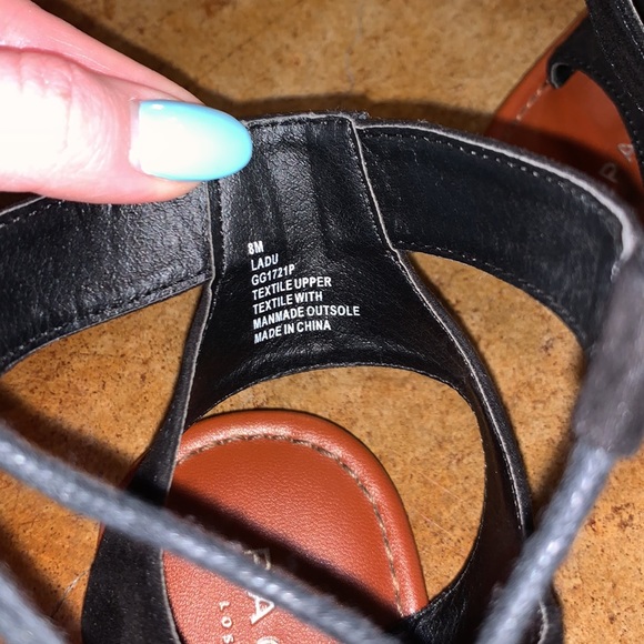 Womens Sandals - Picture 7 of 9